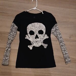 Edgy Black and White Skull Long Sleeve Tee